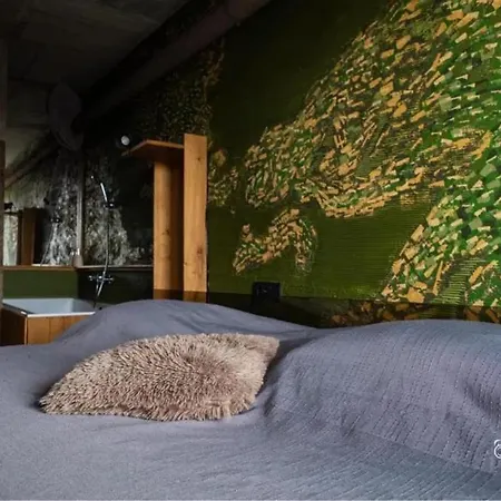 The Wooden Shades - Pleasure Place For Couples Apartment